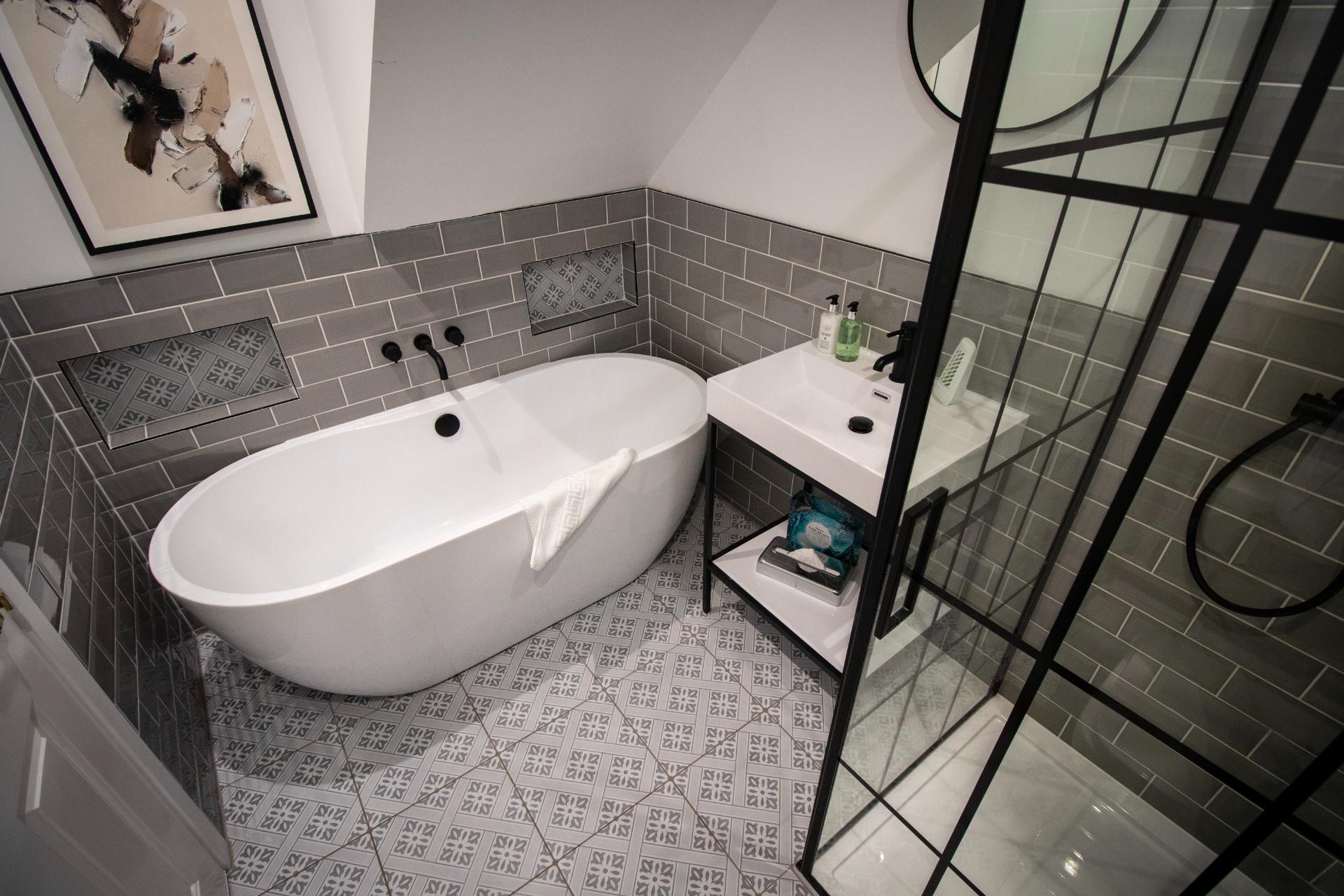The Loans Inn Self Catering Cottage Ayrshire Bathroom