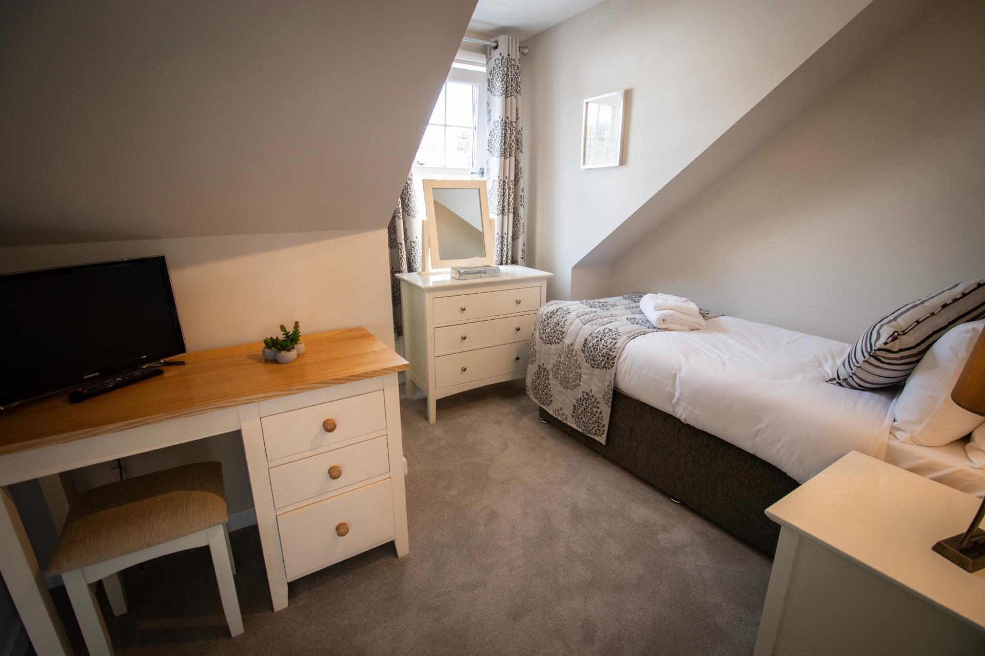 The Loans Inn Self Catering Cottage Ayrshire Bedroom