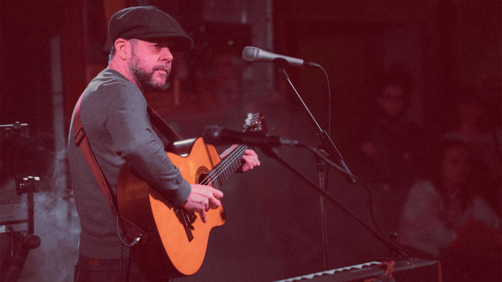 Live music at The Loans Inn featuring Jamie Clarke